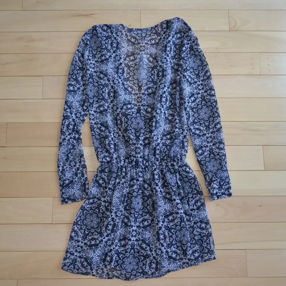 NWT BCBGeneration Long Sleeve Mini Dress Deep V Neck Size XXS